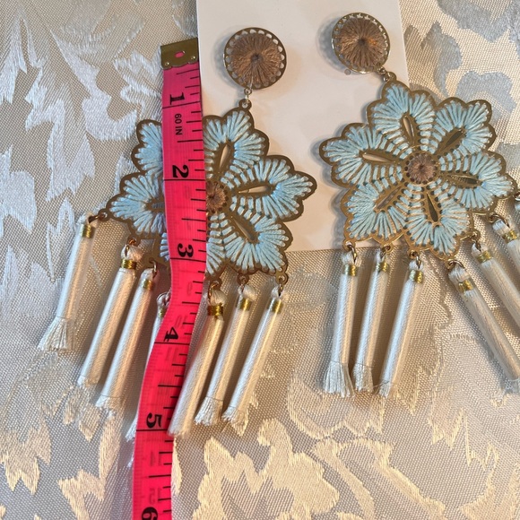 🌟New Gorgeous Threaded Chrome Earrings - Picture 8 of 8